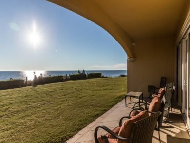 Santa Rosa Beach Condo Sleeps Ten Guests.