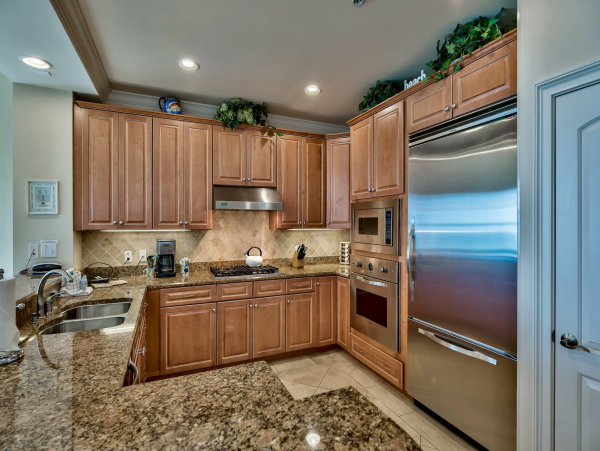 Santa Rosa Beach Vacation Condo Sleeps Ten Guests.