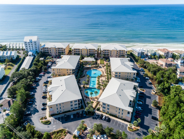 Santa Rosa Beach Vacation Condo Sleeps Ten Guests.