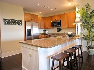 Kitchen with Breakfast Bar