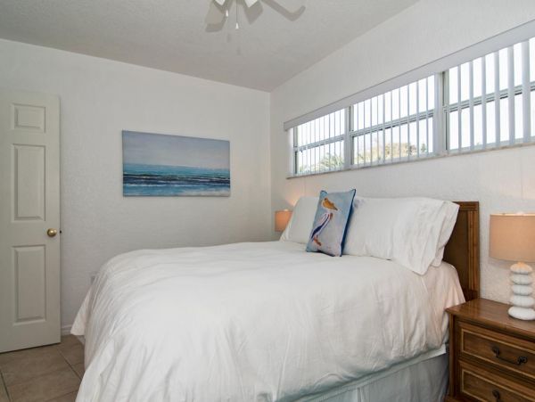 Two Bedroom Anna Maria Island Vacation Cottage Walk To Beach