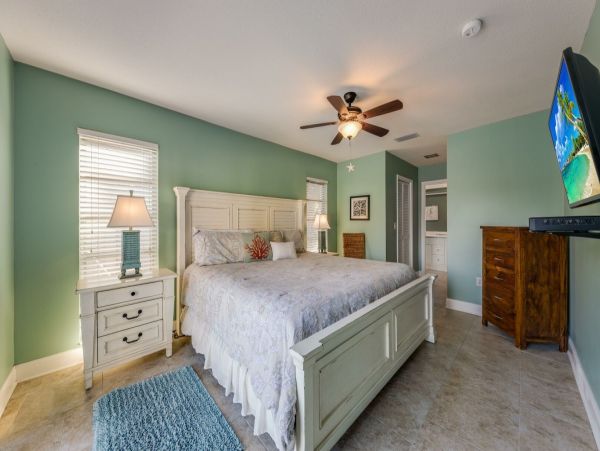 Siesta Key Home with Private Pool and Canal Front Sleeps 12
