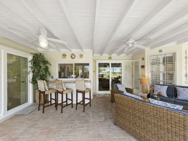 Siesta Key Luxury Vacation Rental Home Pool