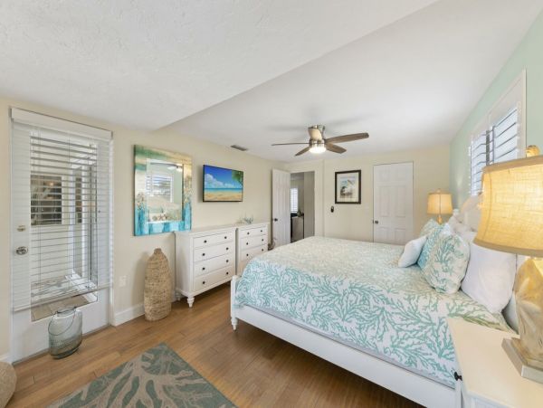 Siesta Key Luxury Vacation Rental Home Pool