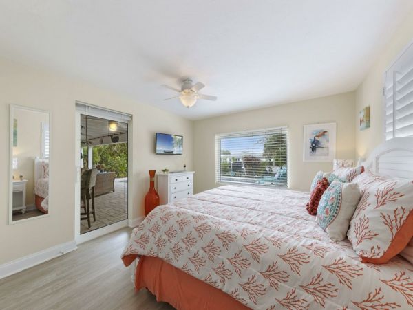 Siesta Key Luxury Vacation Rental Home Pool