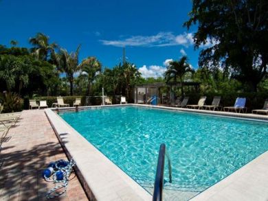 Just Lovely Two Bedroom Vacation Condo in Captiva Florida