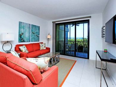Just Lovely Two Bedroom Vacation Condo in Captiva Florida