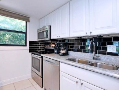 Just Lovely Two Bedroom Vacation Condo in Captiva Florida
