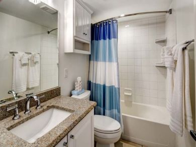 Just Lovely Two Bedroom Vacation Condo in Captiva Florida
