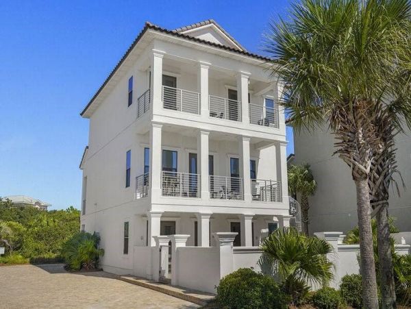 Steps to Beach Vacation Home Six Bedroom