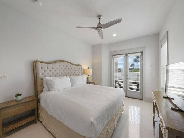 Steps to Beach Vacation Home Six Bedroom