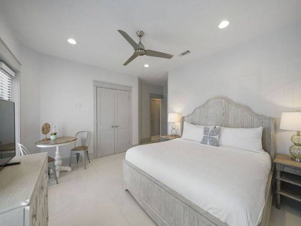Steps to Beach Vacation Home Six Bedroom