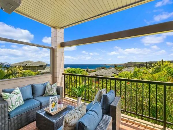 Ocean Views Two Bedroom Vacation Condo in Kapalua
