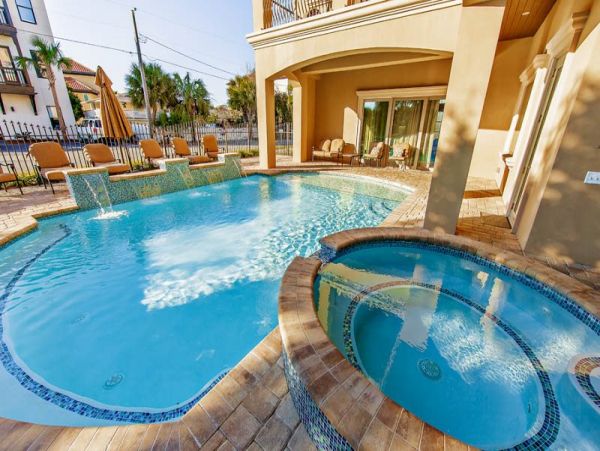 Luxury Home on Miramar Beach 9 Bedrooms Sleeps 36