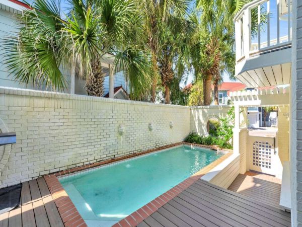 Miramar Gulf Front Vacation Rental Luxury Home with Pool & Guests House