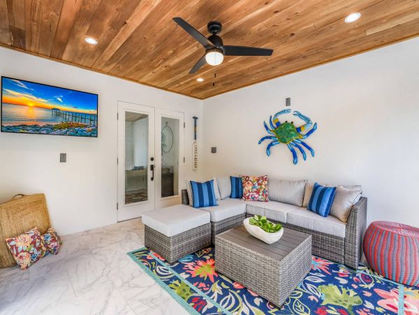 Anna Maria Island Vacation Pool Home Short Walk to Beach