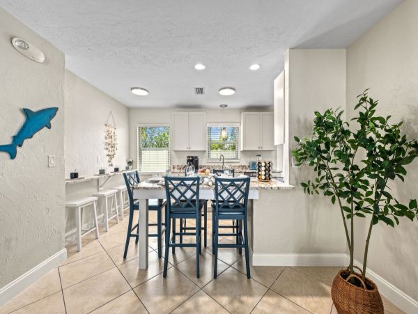 Siesta Key Walk to Beach Vacation Rental Home 3 Bedrooms