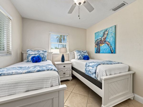 Siesta Key Walk to Beach Vacation Rental Home 3 Bedrooms
