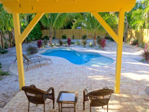 Renovated Anna Maria Historical Cottage- New Private Pool