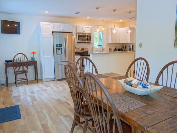Renovated Anna Maria Historical Cottage- New Private Pool