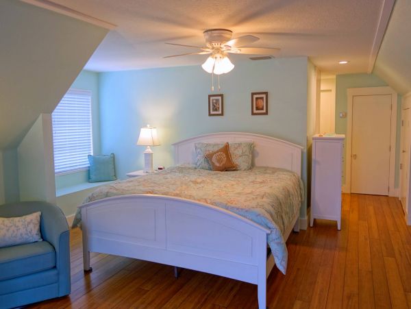 Renovated Anna Maria Historical Cottage- New Private Pool