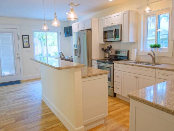 Renovated Anna Maria Historical Cottage- New Private Pool