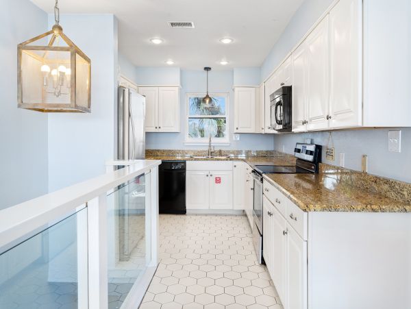 Miramar Luxury Beach Front 4 Bedroom Vacation Rental