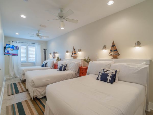 Spacious 5 Bedroom Home in Seacrest Beach Sleeps 21