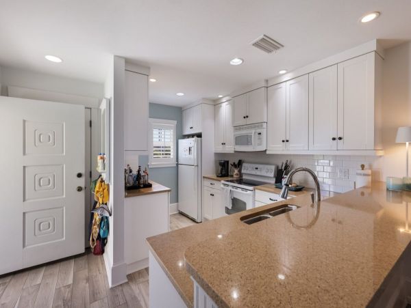This Amazing Beach Rental Enjoys Magnificent Beach Views