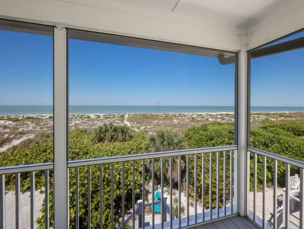 This Amazing Beach Rental Enjoys Magnificent Beach Views