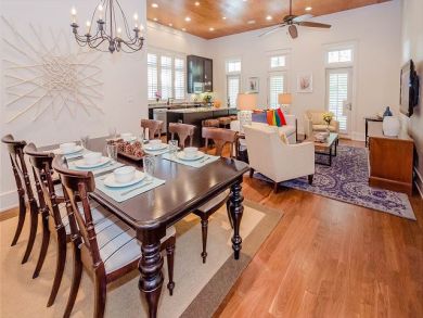 Living & Dining Area Living & Dining Area