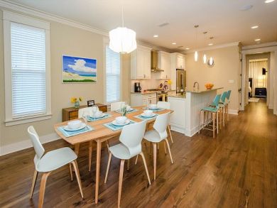 Kitchen & Dining Area