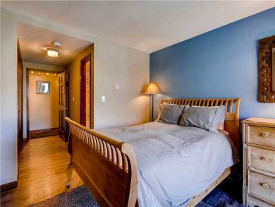 Upscale Three Bedroom Ski Residence. - additional view, photo 5