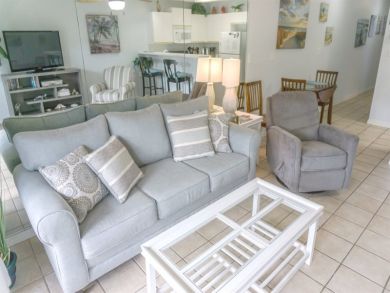 One Bedroom Miramar Beach Vacation Condo Sleeps 6