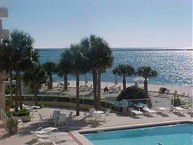 Pool & Beach View