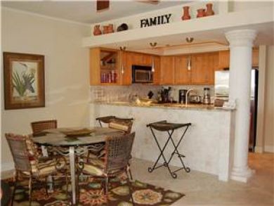 Kitchen & Dining Area