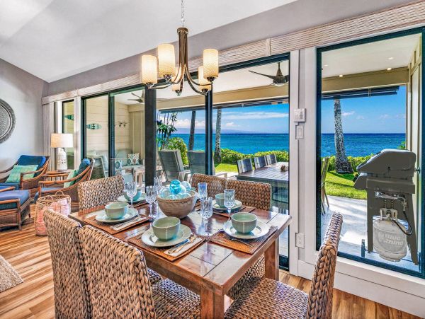Beautiful Beach Rentals Maui -Full Ocean views