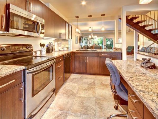 Lahaina Vacation Condo on Beach- Two Bedrooms Three Bathroom