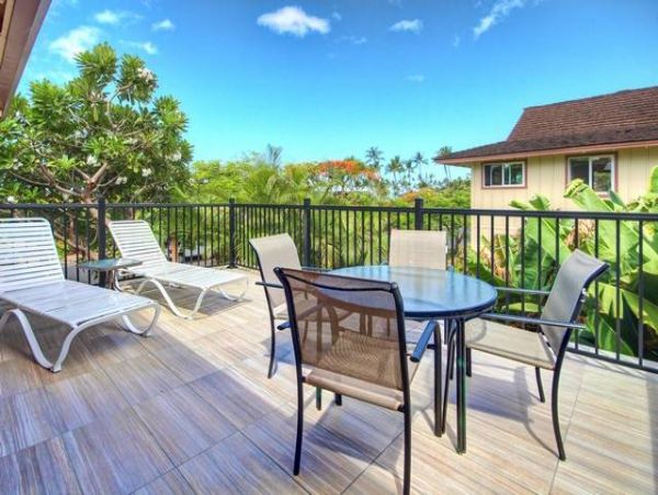 Lahaina Vacation Condo on Beach- Two Bedrooms Three Bathroom