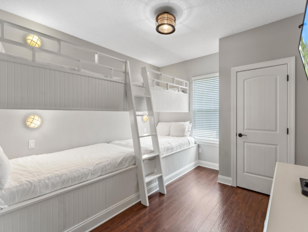 Four Bedroom Rental Sleeps 12 Guests in Destin