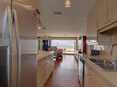 2 Bedroom Penthouse Condo Overlooking Siesta Key Beach