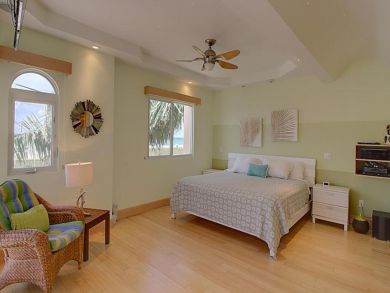 2 Bedroom Penthouse Condo Overlooking Siesta Key Beach