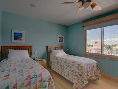 2 Bedroom Penthouse Condo Overlooking Siesta Key Beach