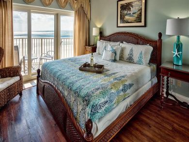 Miramar Beach Vacation Condo sleeps 7