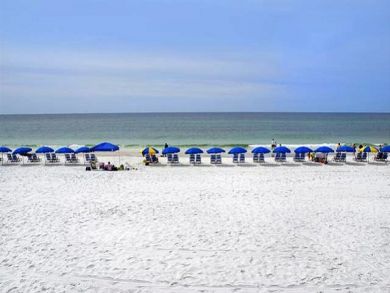 Miramar Beach Vacation Condo sleeps 7