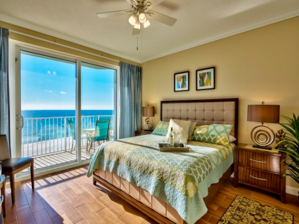 Panama Beach Vacation Condo Sleeps Ten Guests.