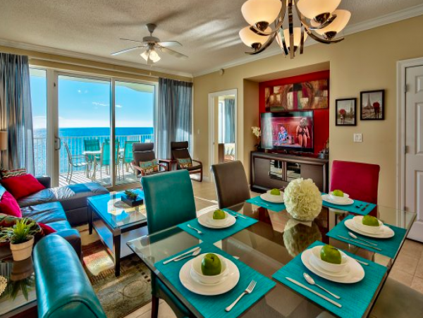 Panama Beach Vacation Condo Sleeps Ten Guests.