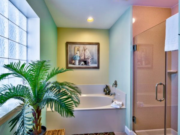 Panama Beach Vacation Condo Sleeps Ten Guests.