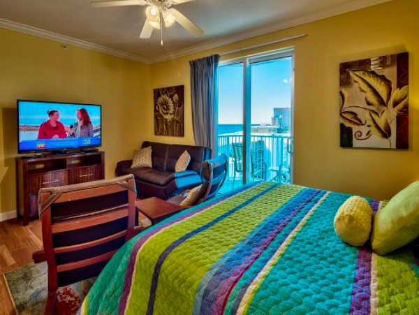 Panama Beach Vacation Condo Sleeps Ten Guests.