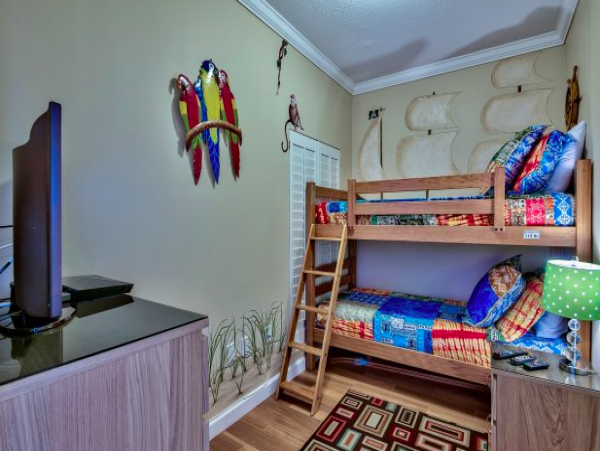 Panama Beach Vacation Condo Sleeps Ten Guests.